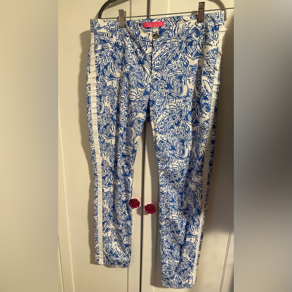 Lilly pulitzer blue and white pants size 8